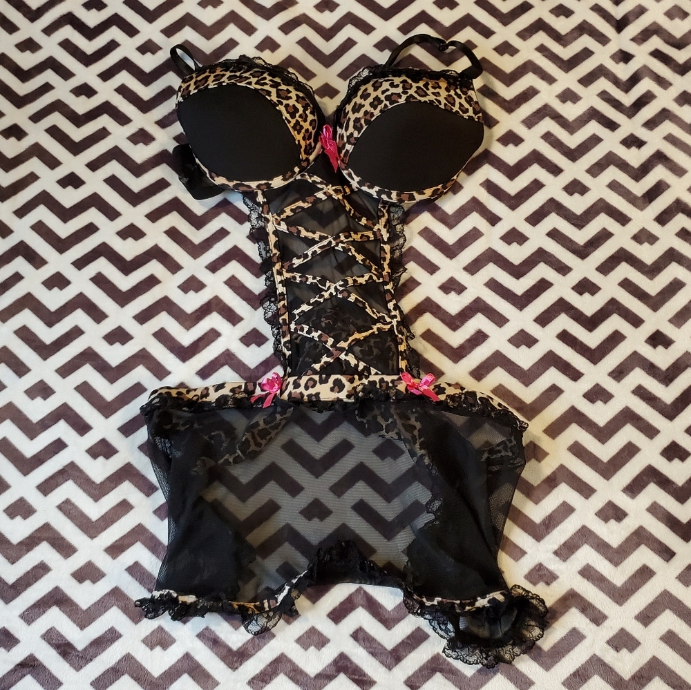 🌵3 for $20 SALE:Adjustable apron cheetah lingerie